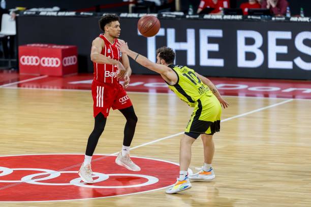 球队战术改 球队战术改