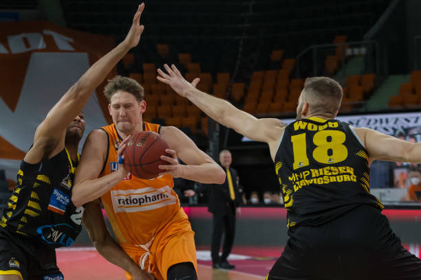 开场即担任 开场即担任